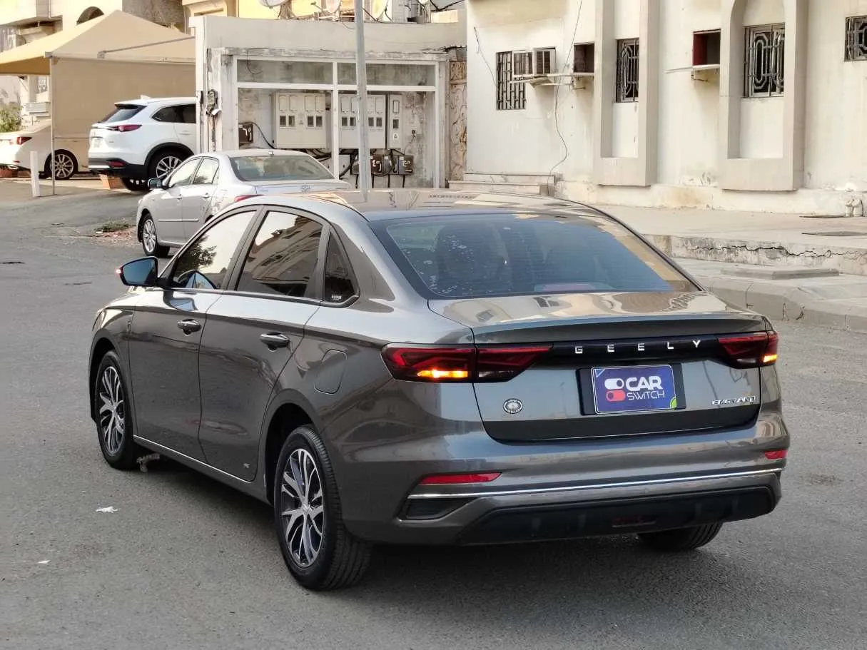 Car image 7
