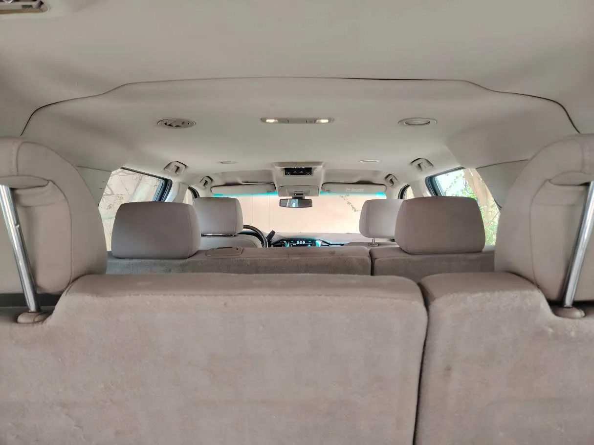 Car image 27