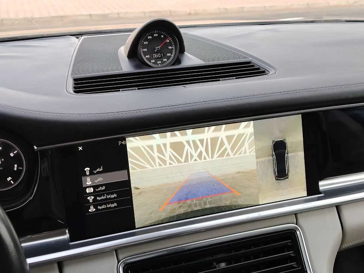 Car image 33