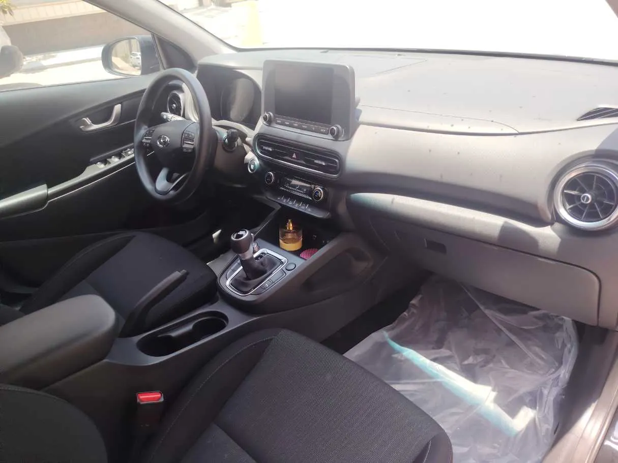 Car image 15