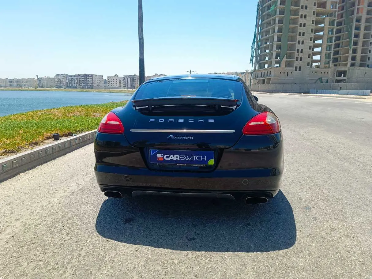 Car image 6