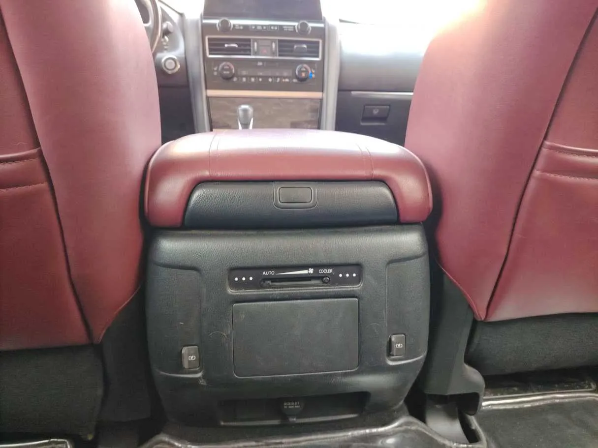 Car image 39