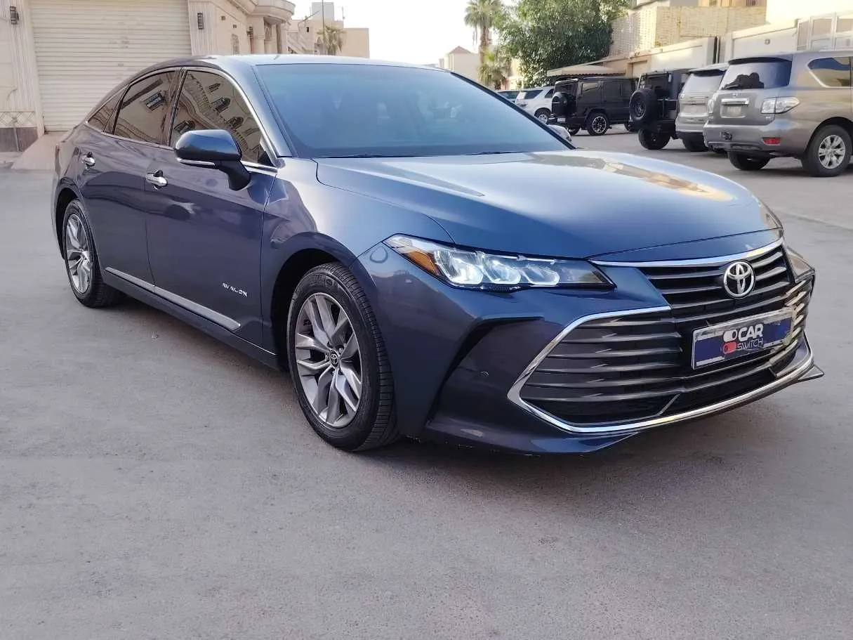 Car image 3