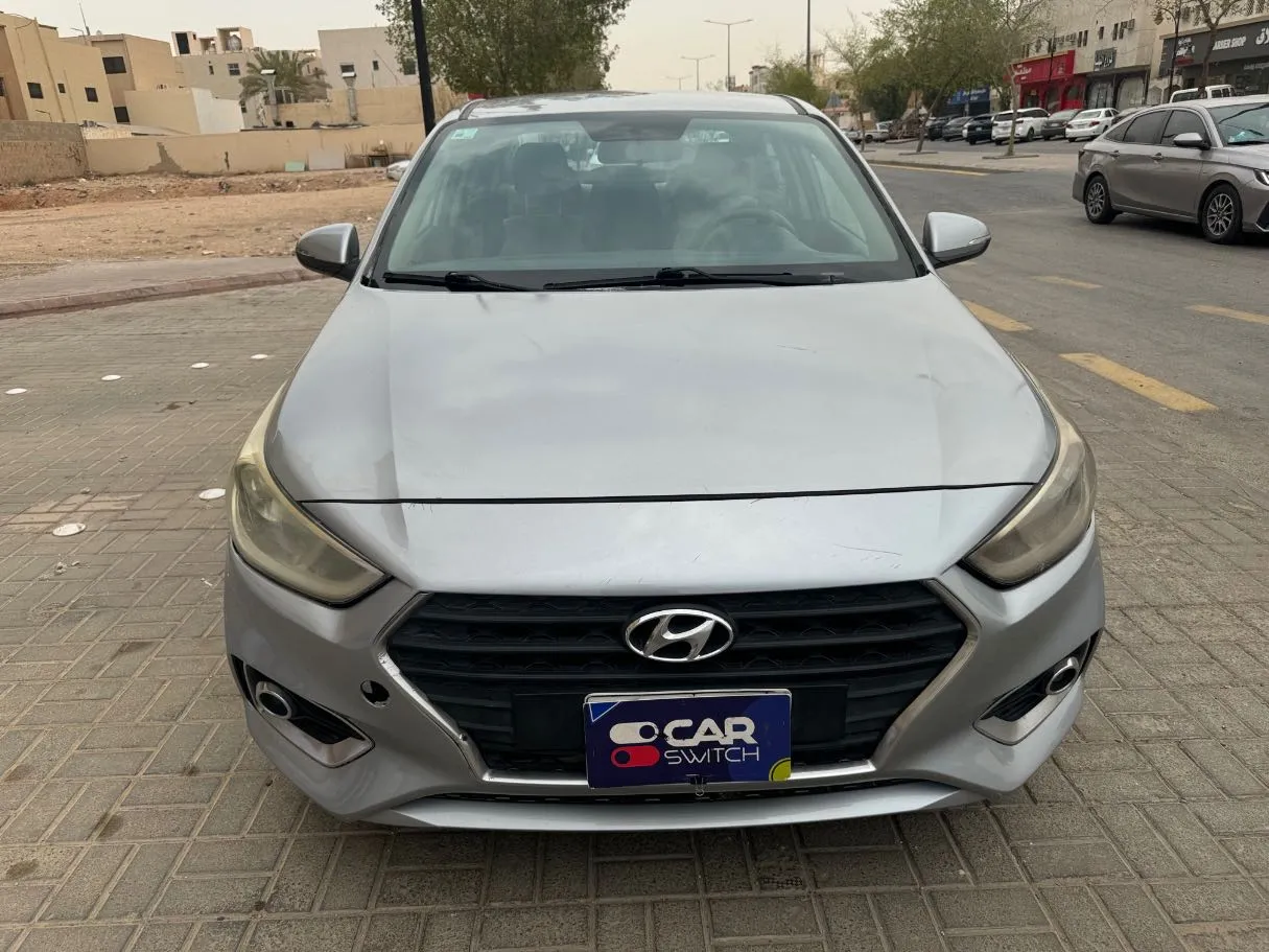 Car image 2