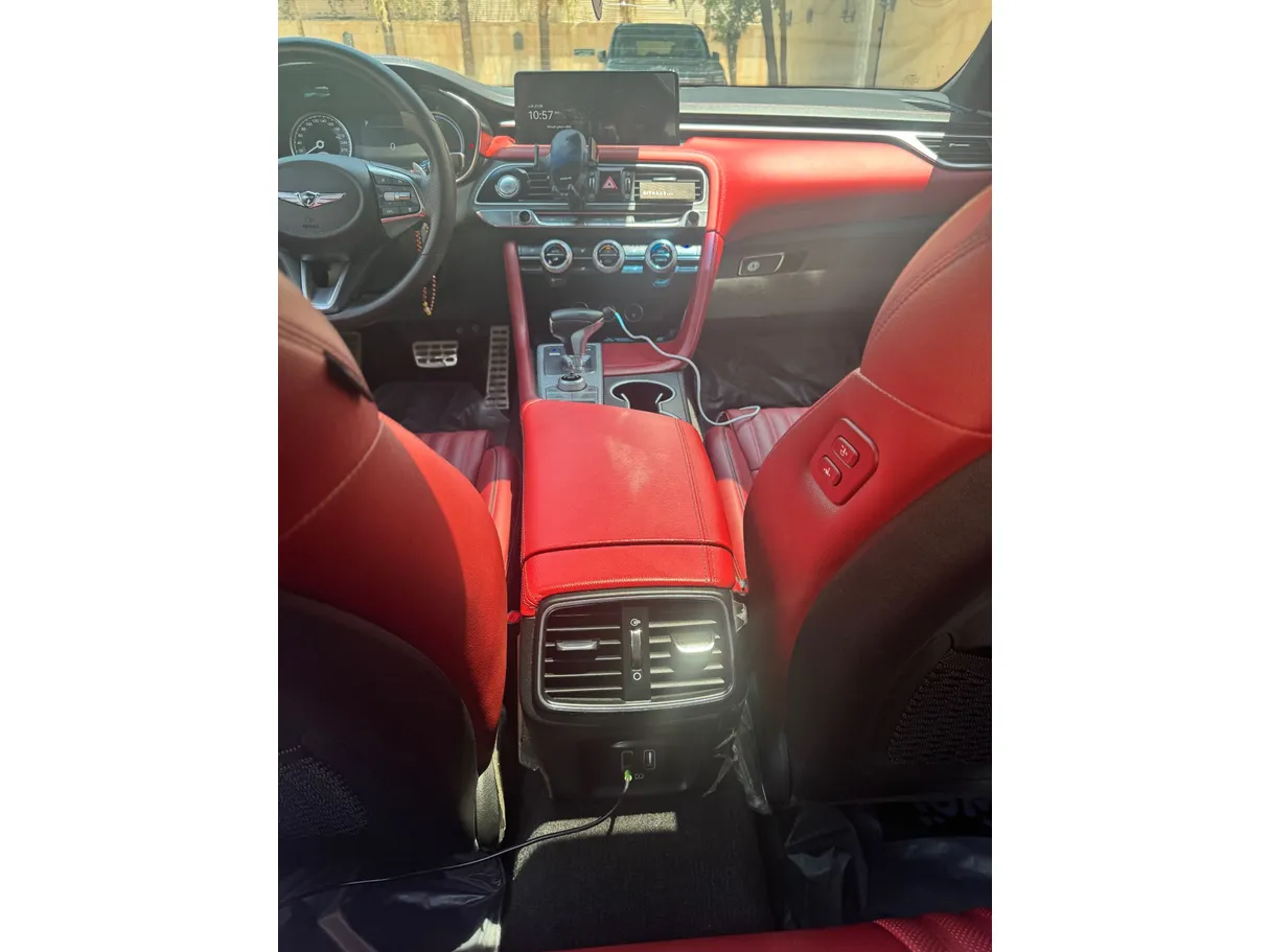 Car image 16
