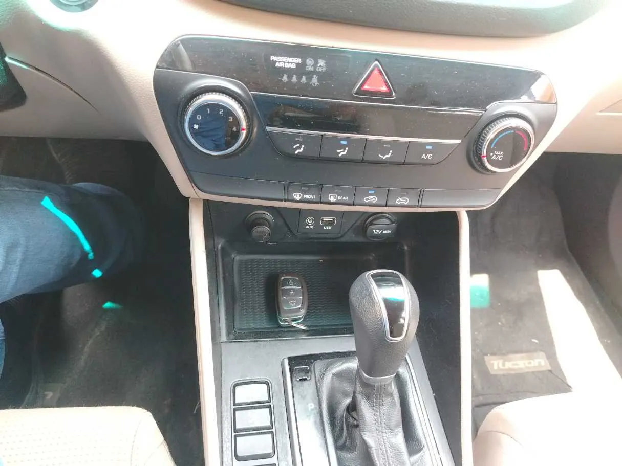 Car image 22