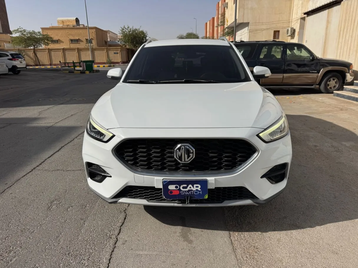 Car image 2