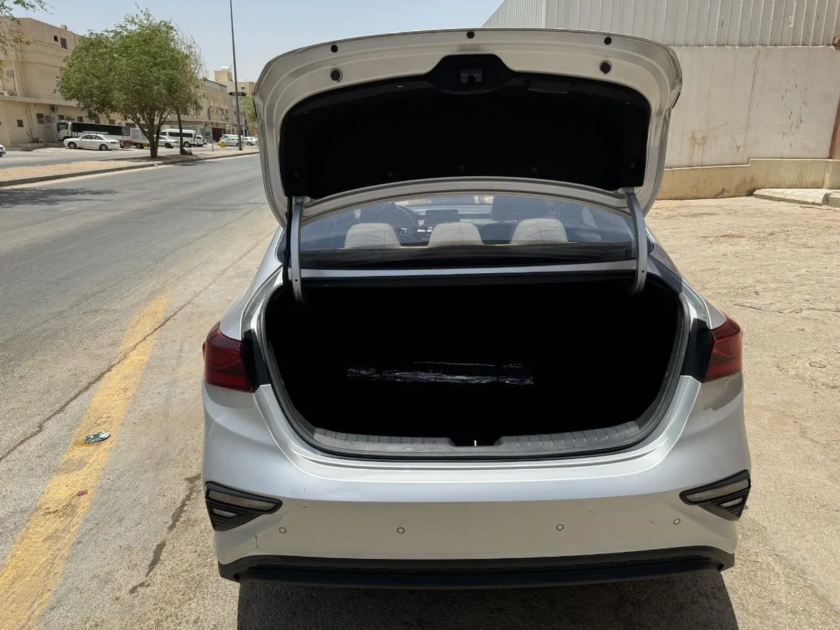 Car image 22