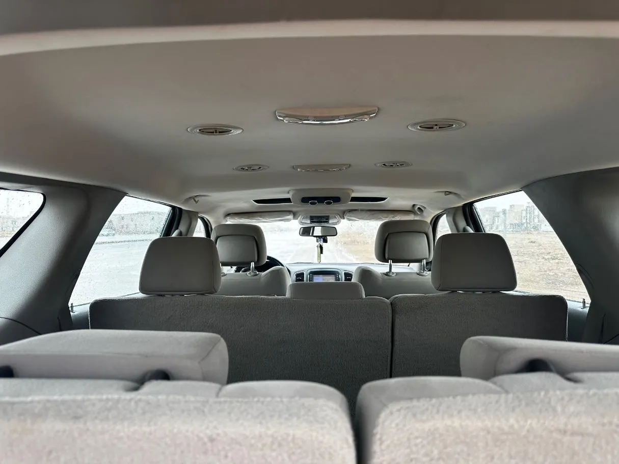 Car image 24