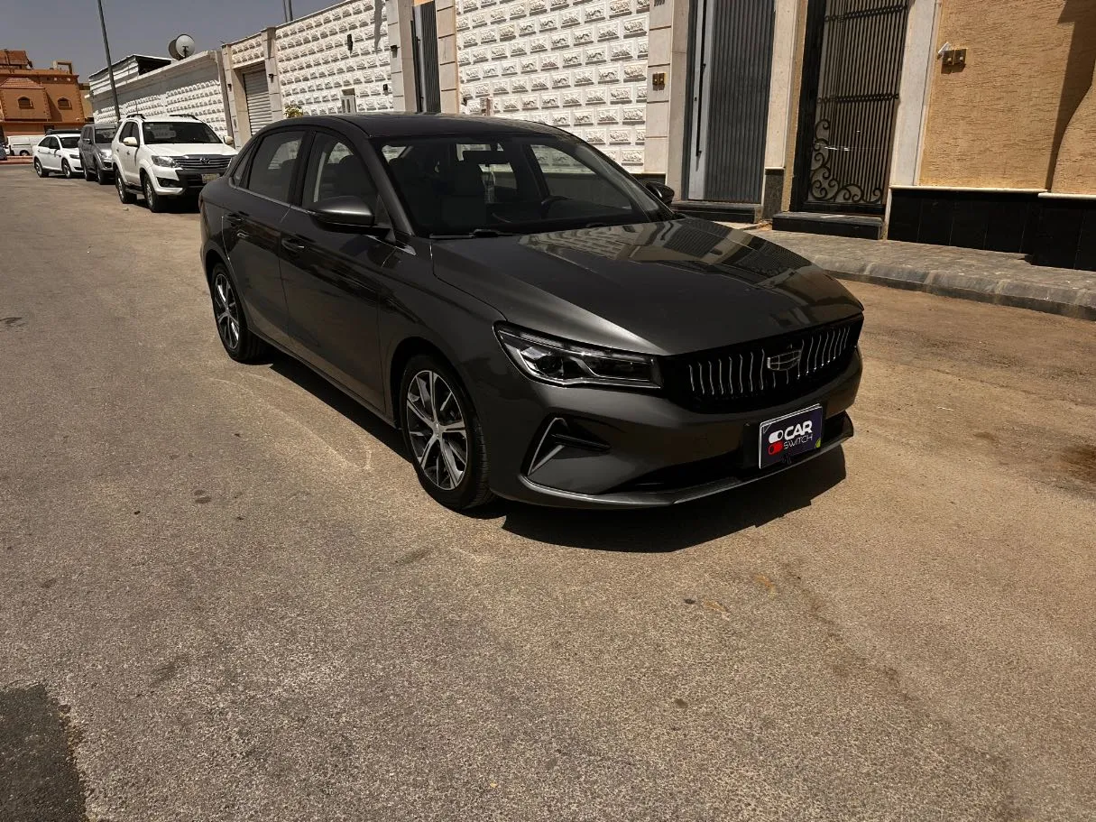 Car image 3