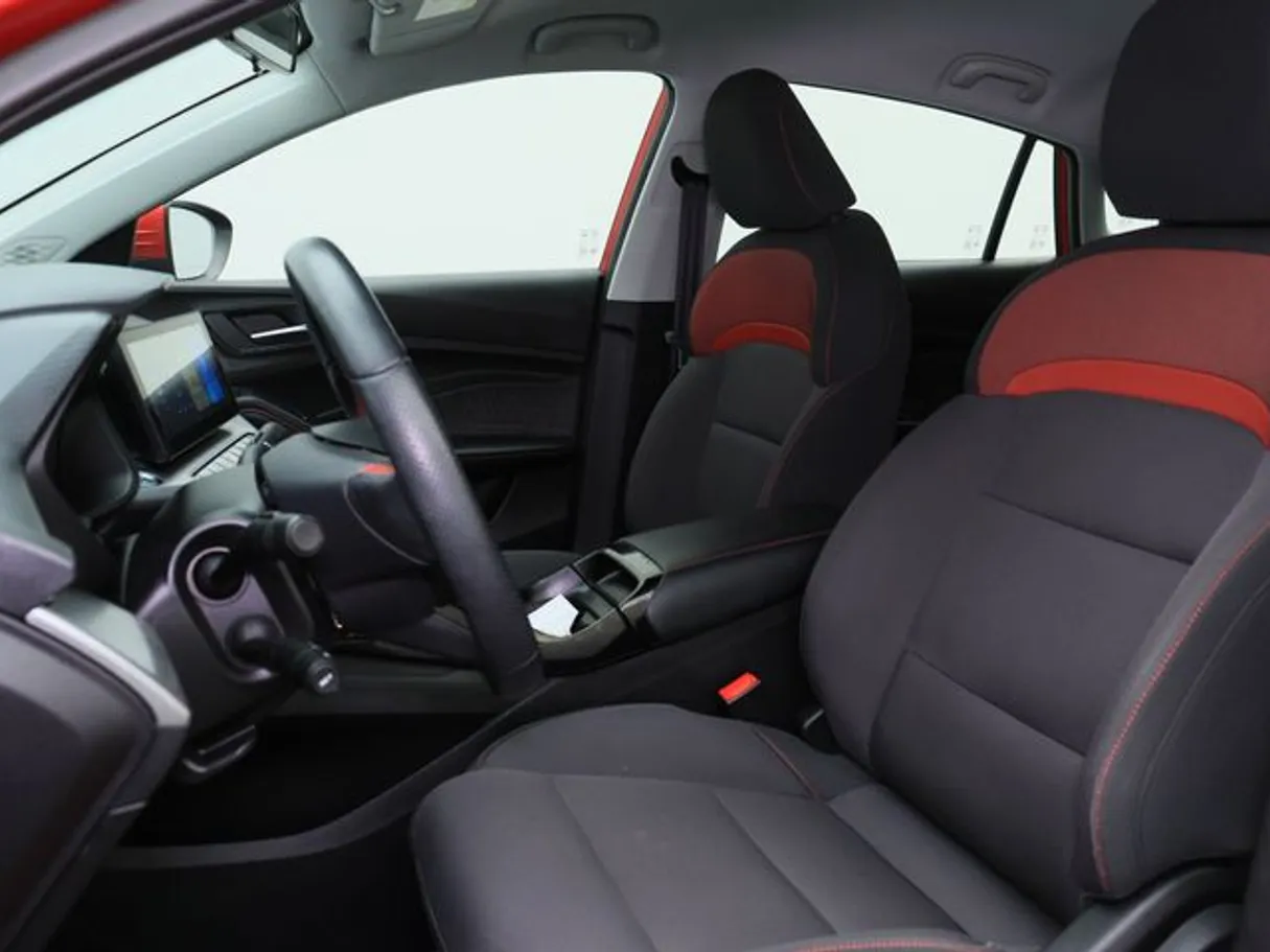Car image 8