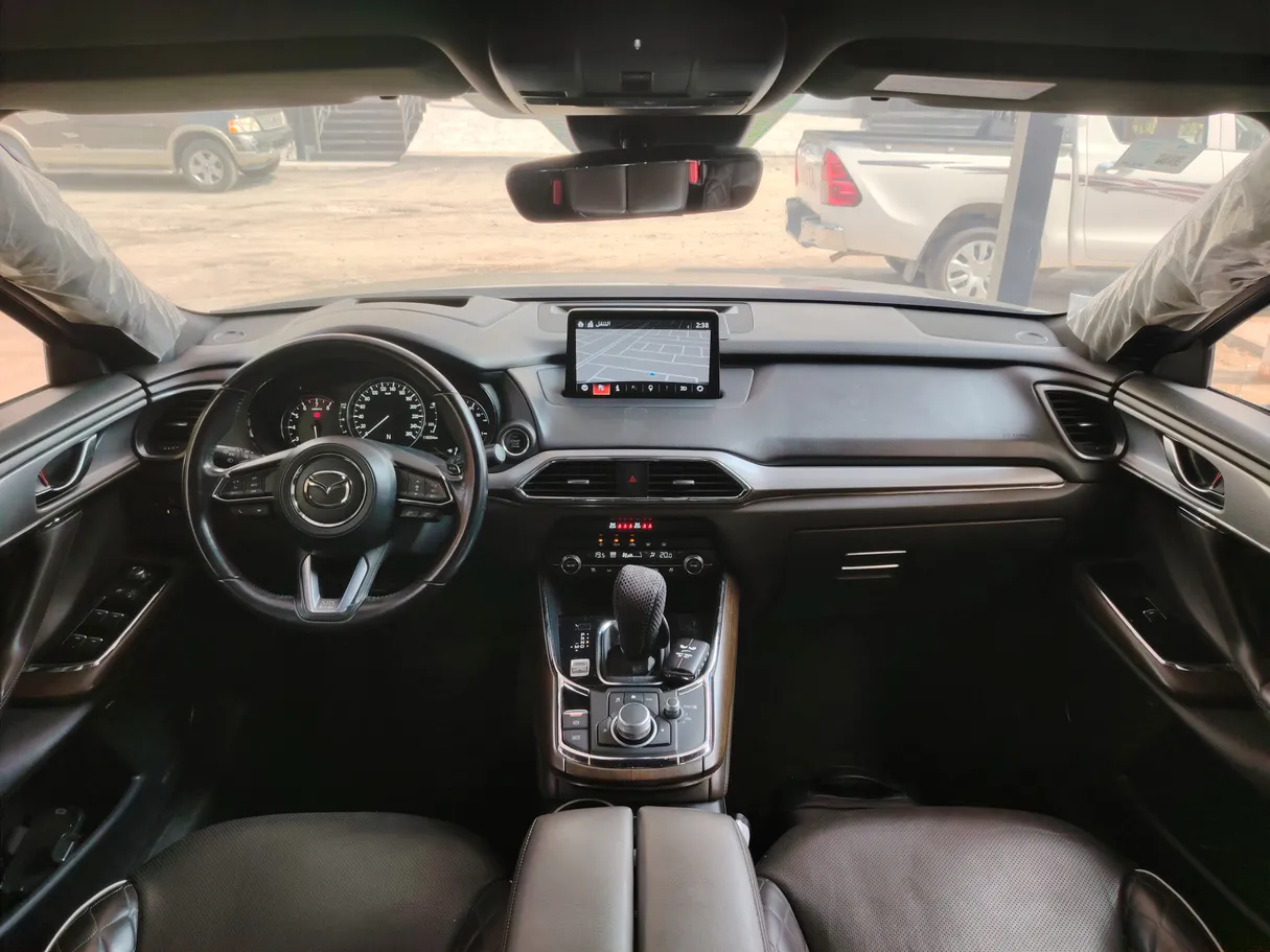 Car image 20