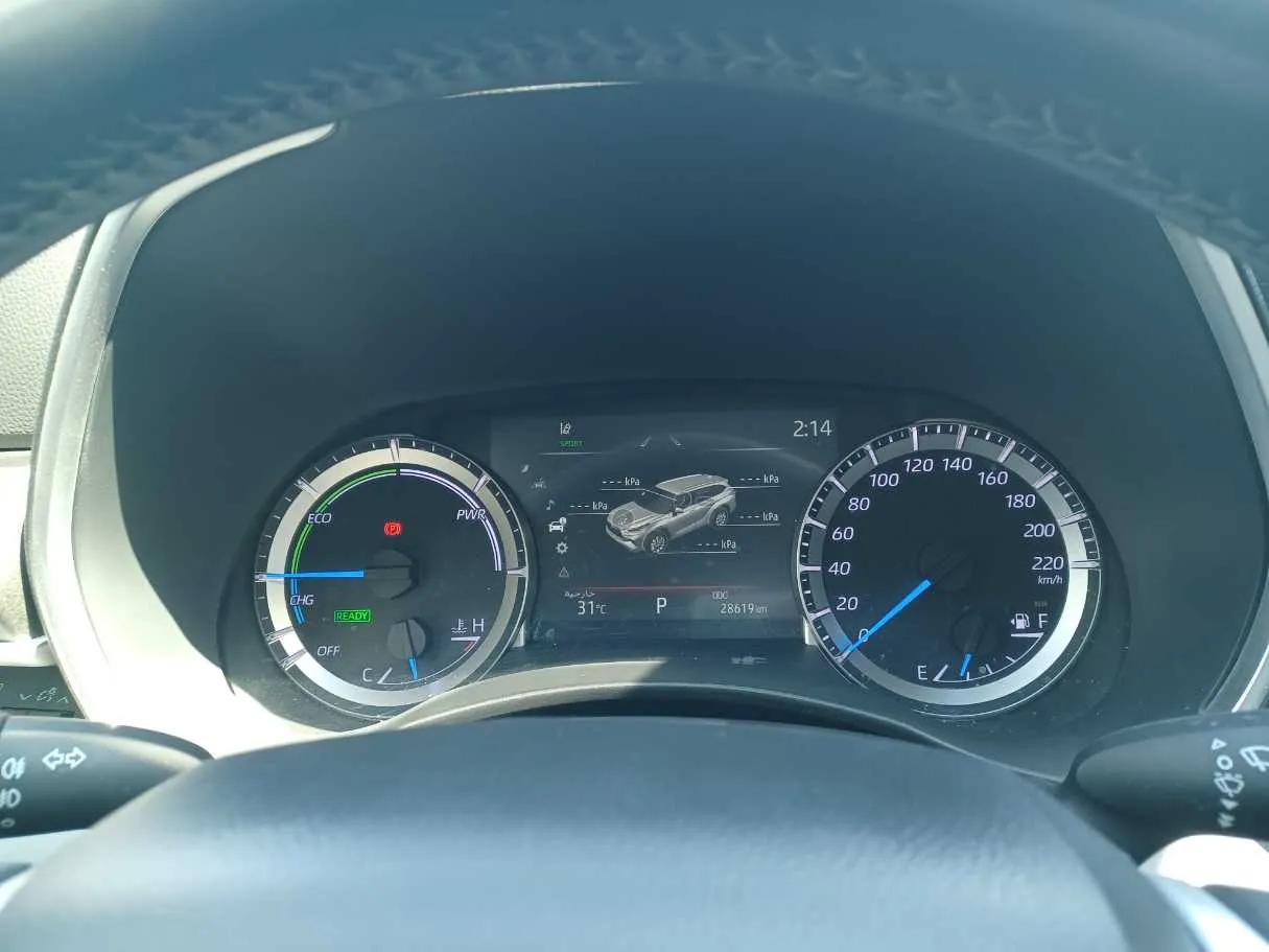 Car image 16