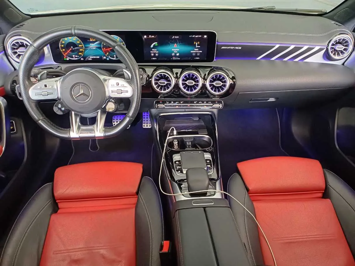 Car image 16