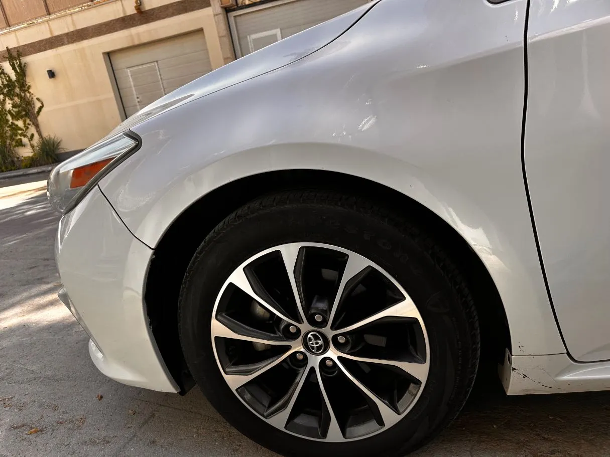 Car image 9