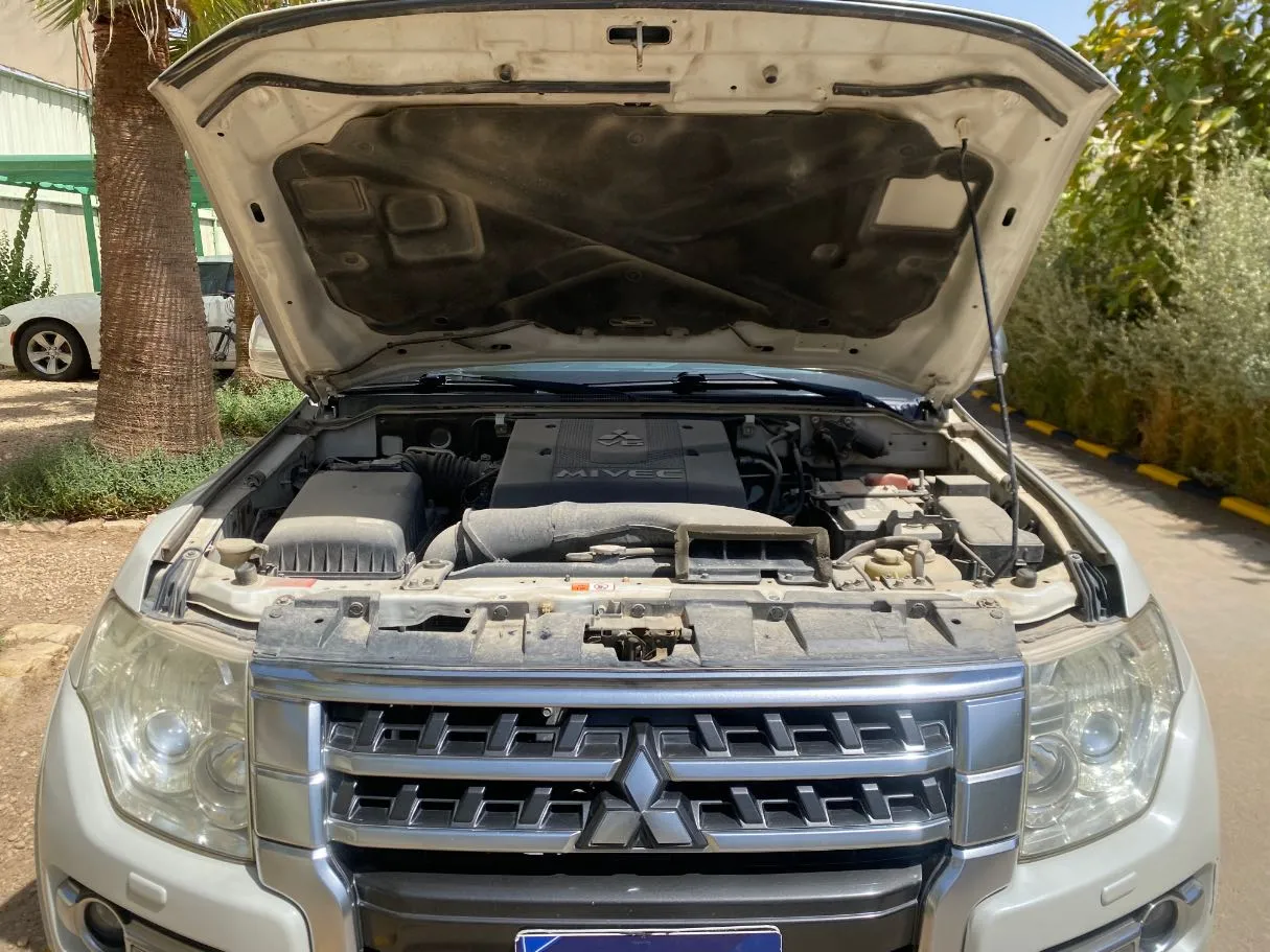 Car image 28