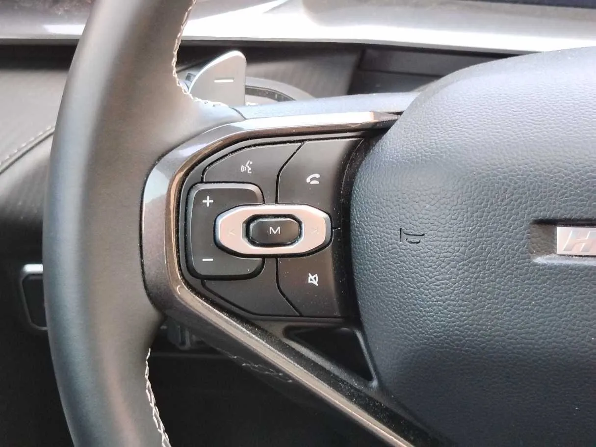 Car image 36
