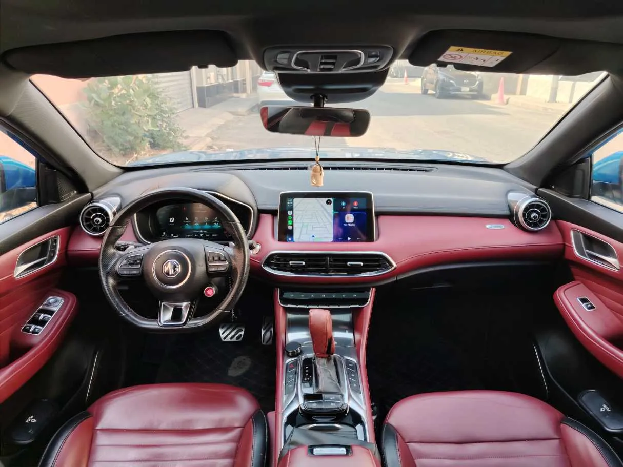 Car image 19