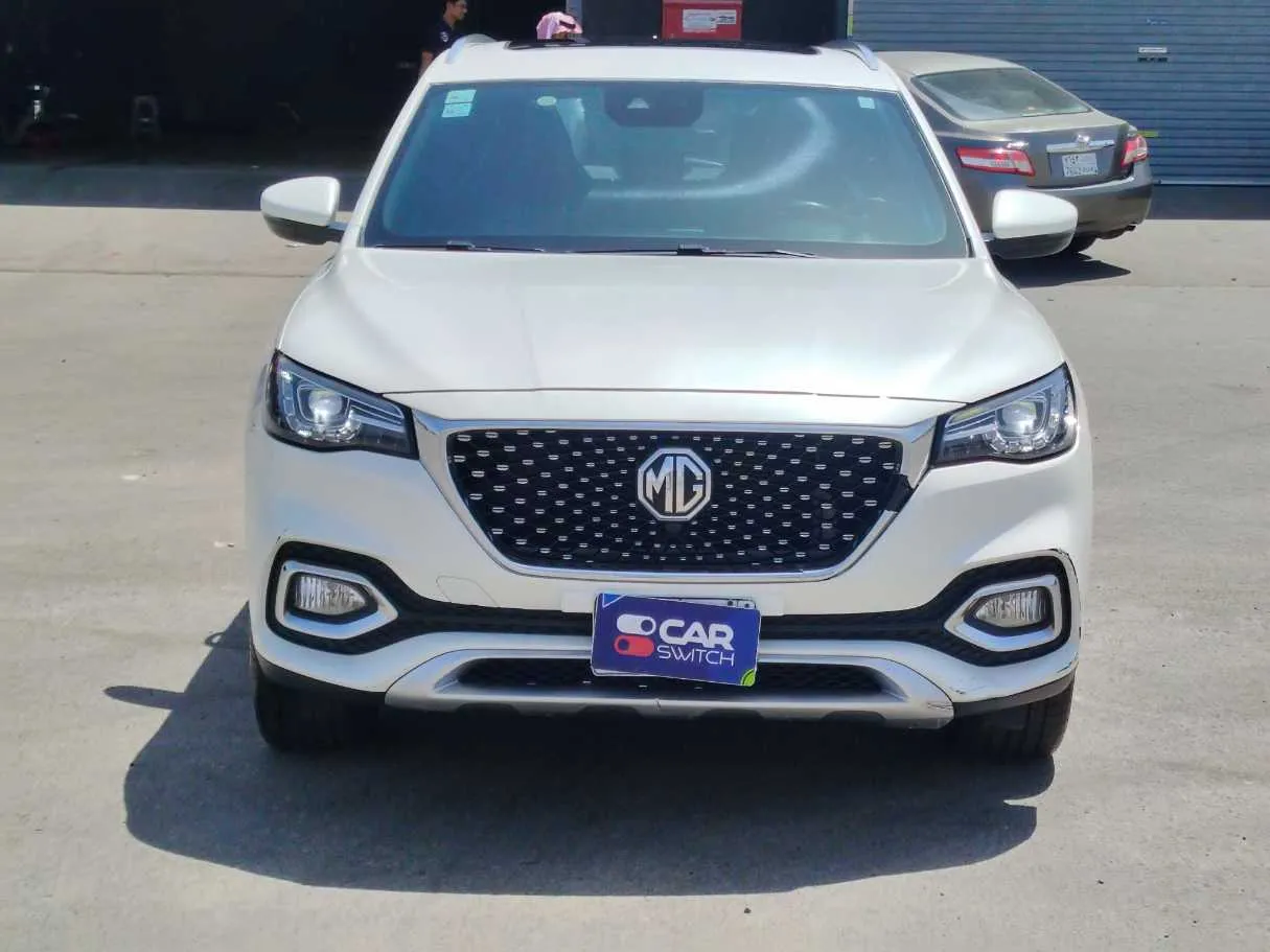 Car image 2