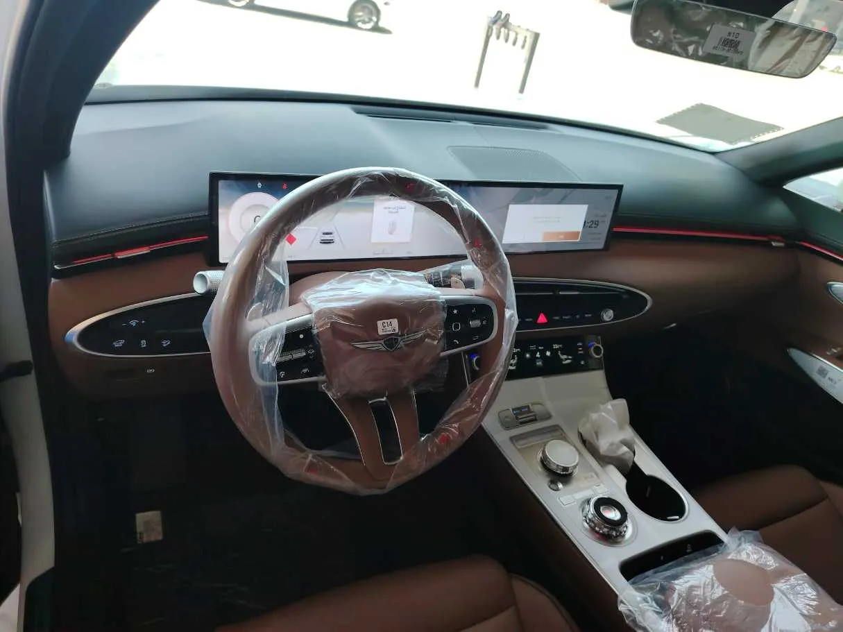 Car image 15