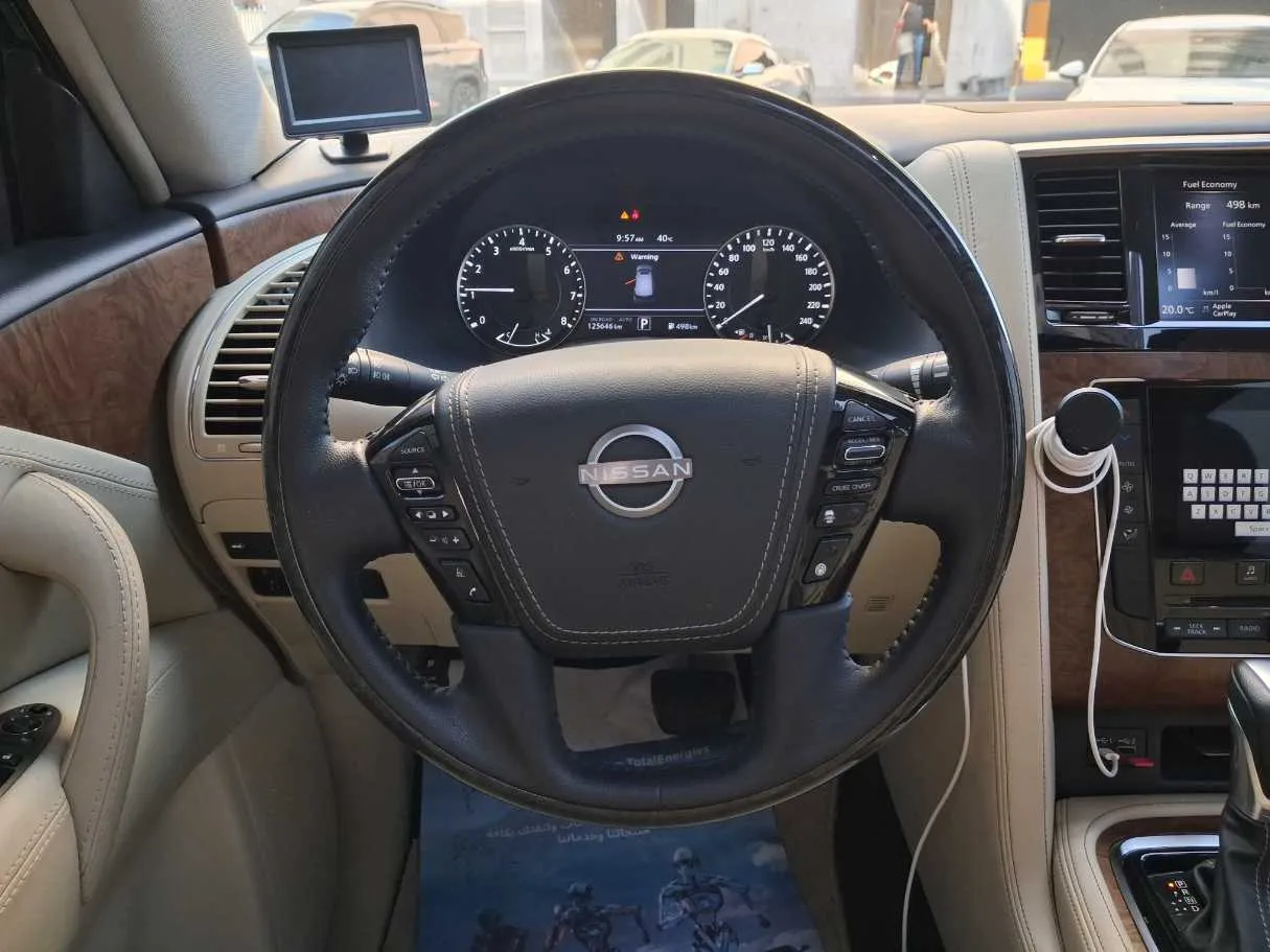 Car image 18