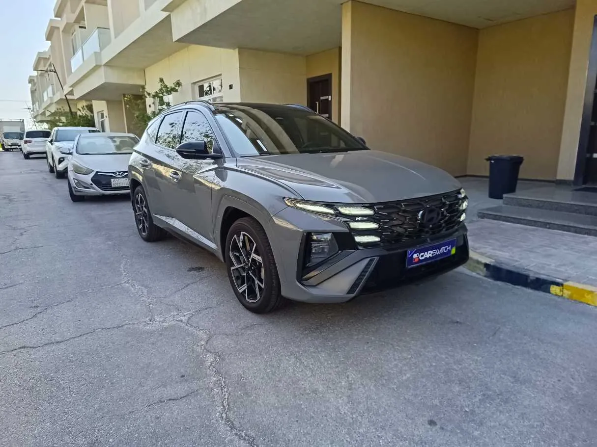 Car image 3