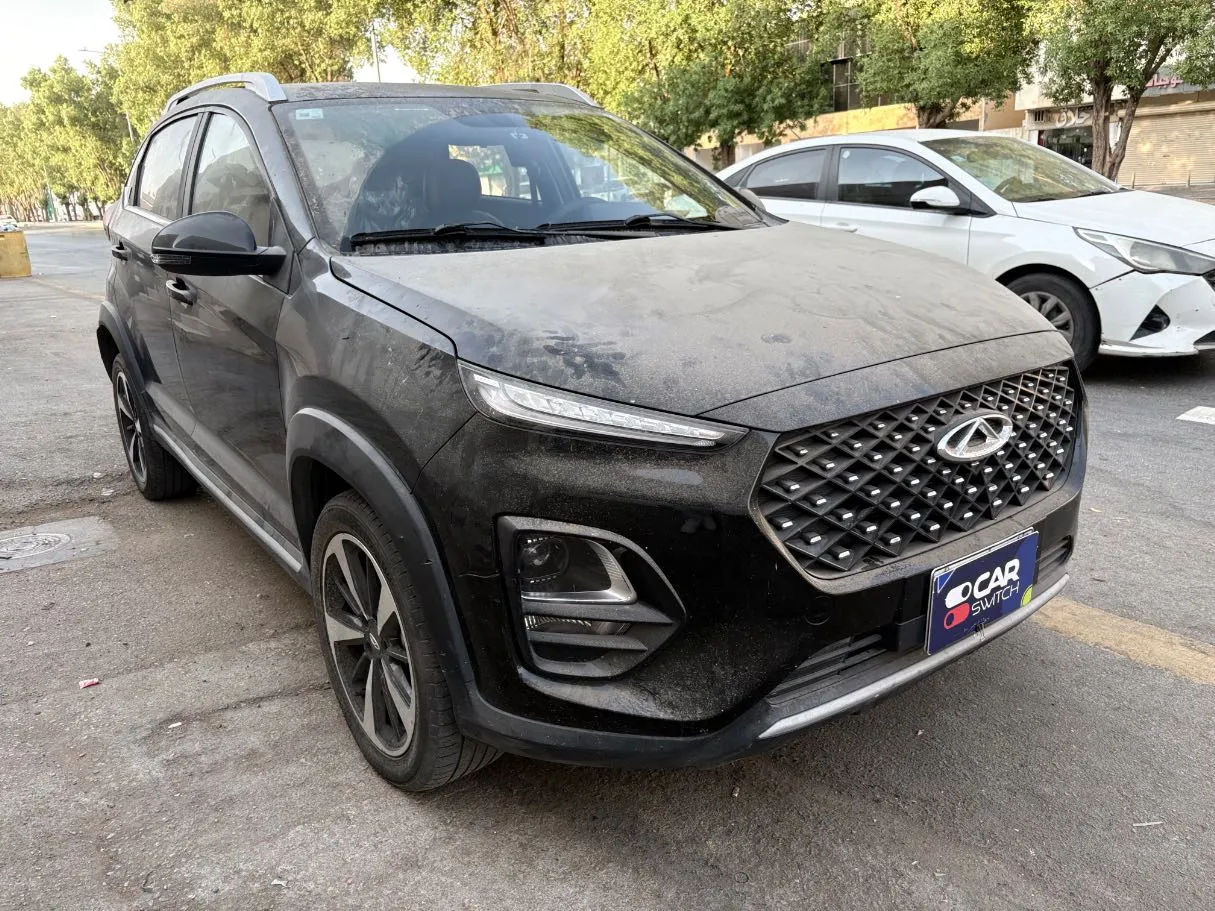Car image 3