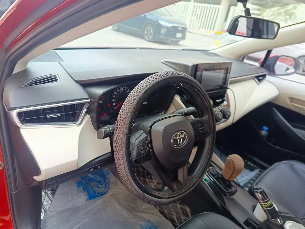 Car image 13