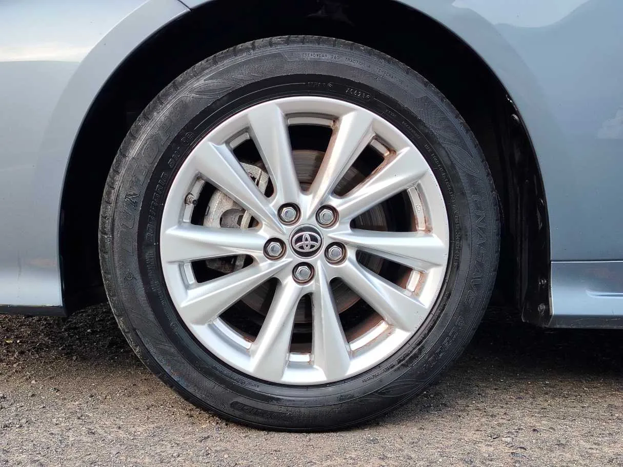 Car image 10