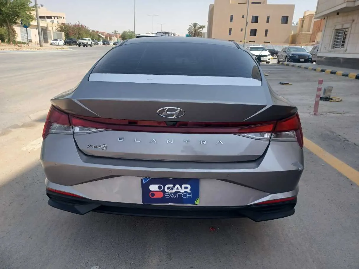 Car image 6