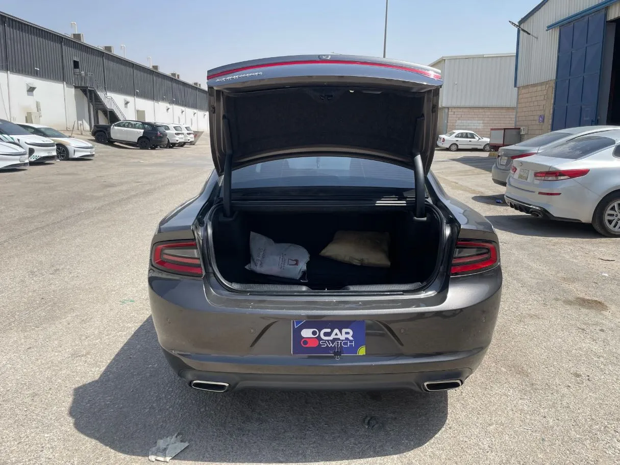 Car image 21
