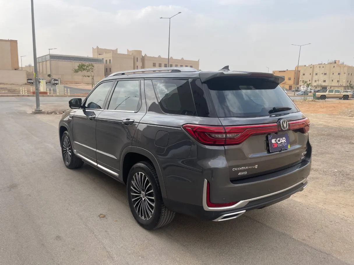 Car image 7