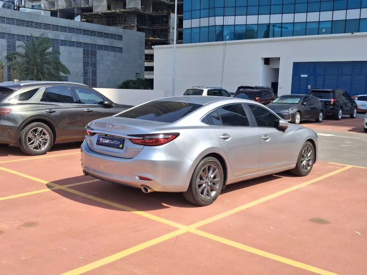 Car image 5