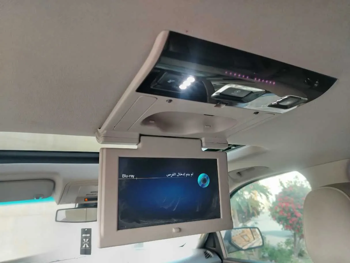 Car image 34