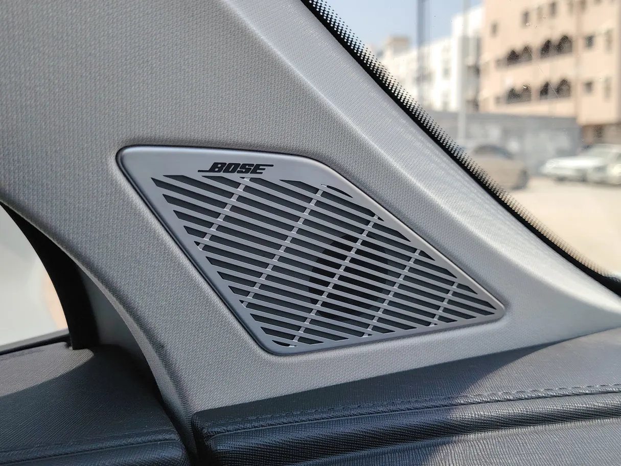 Car image 29