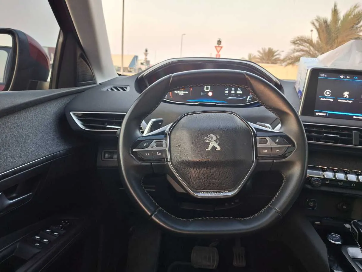 Car image 17