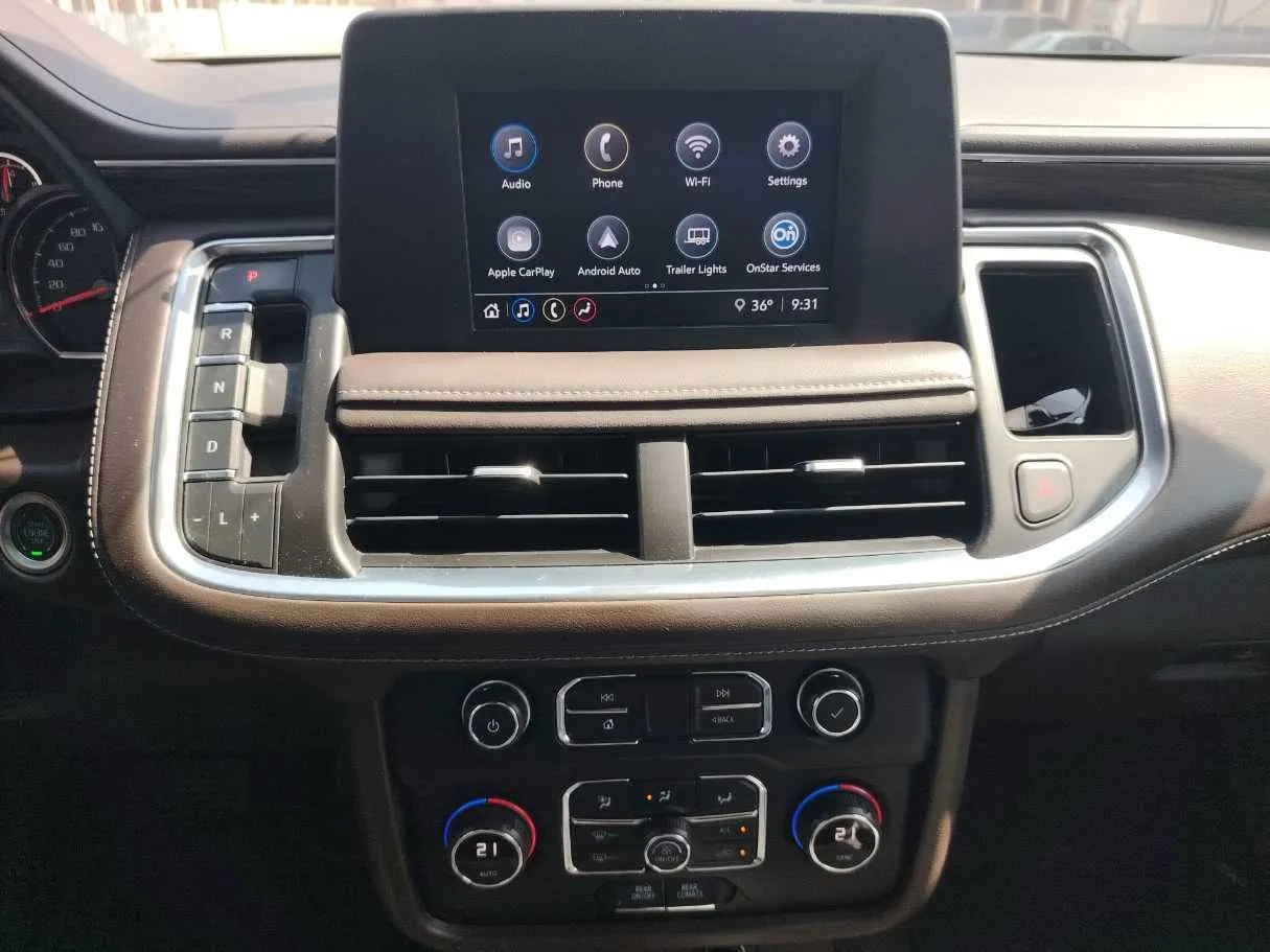 Car image 18