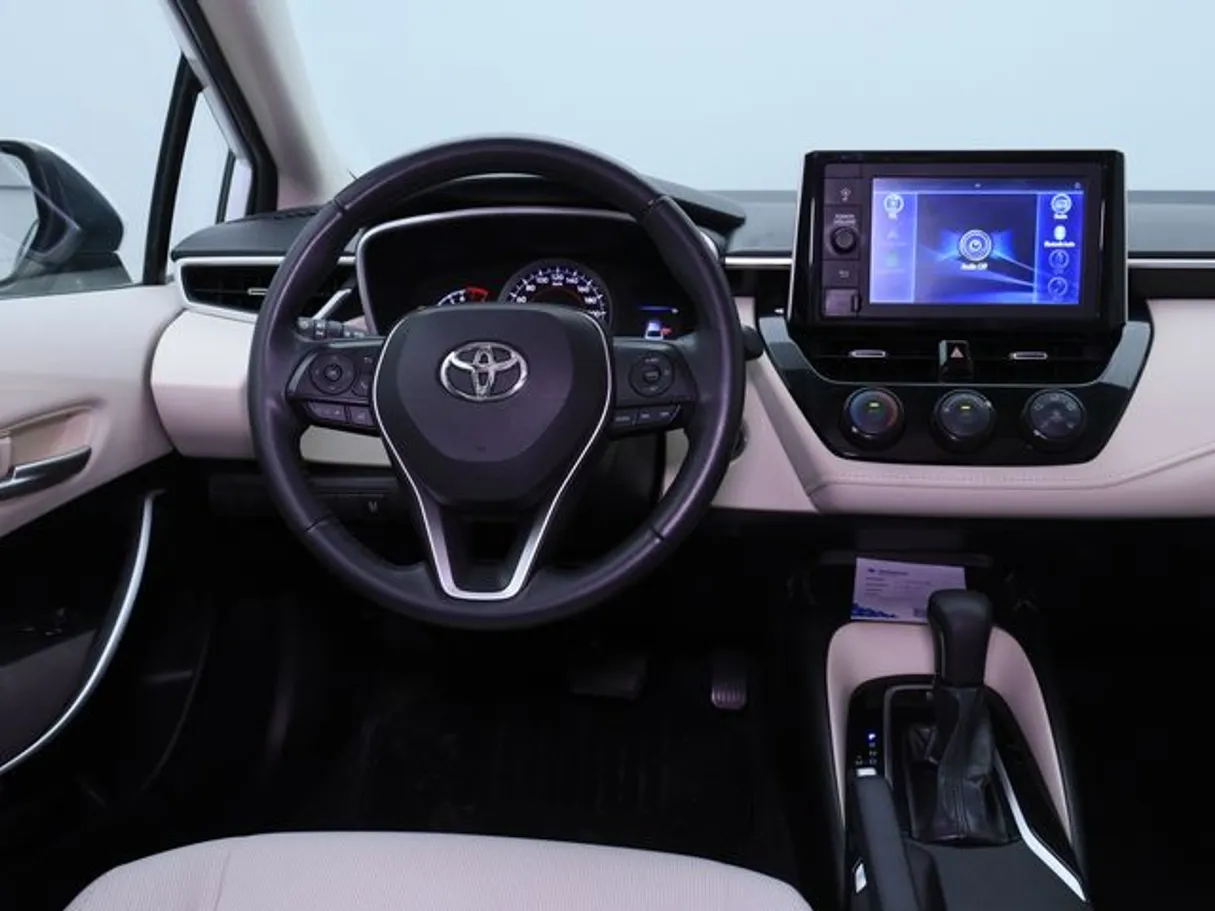 Car image 15