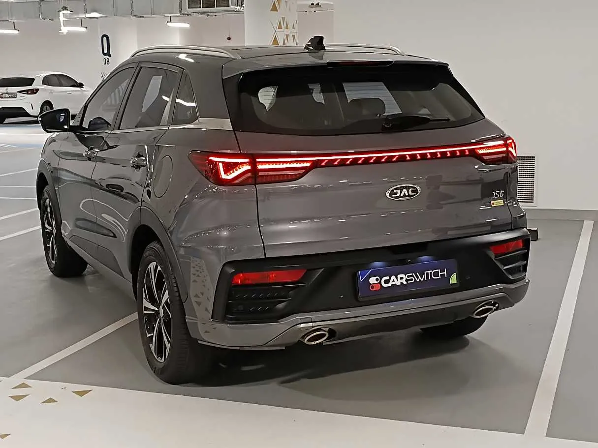 Car image 7