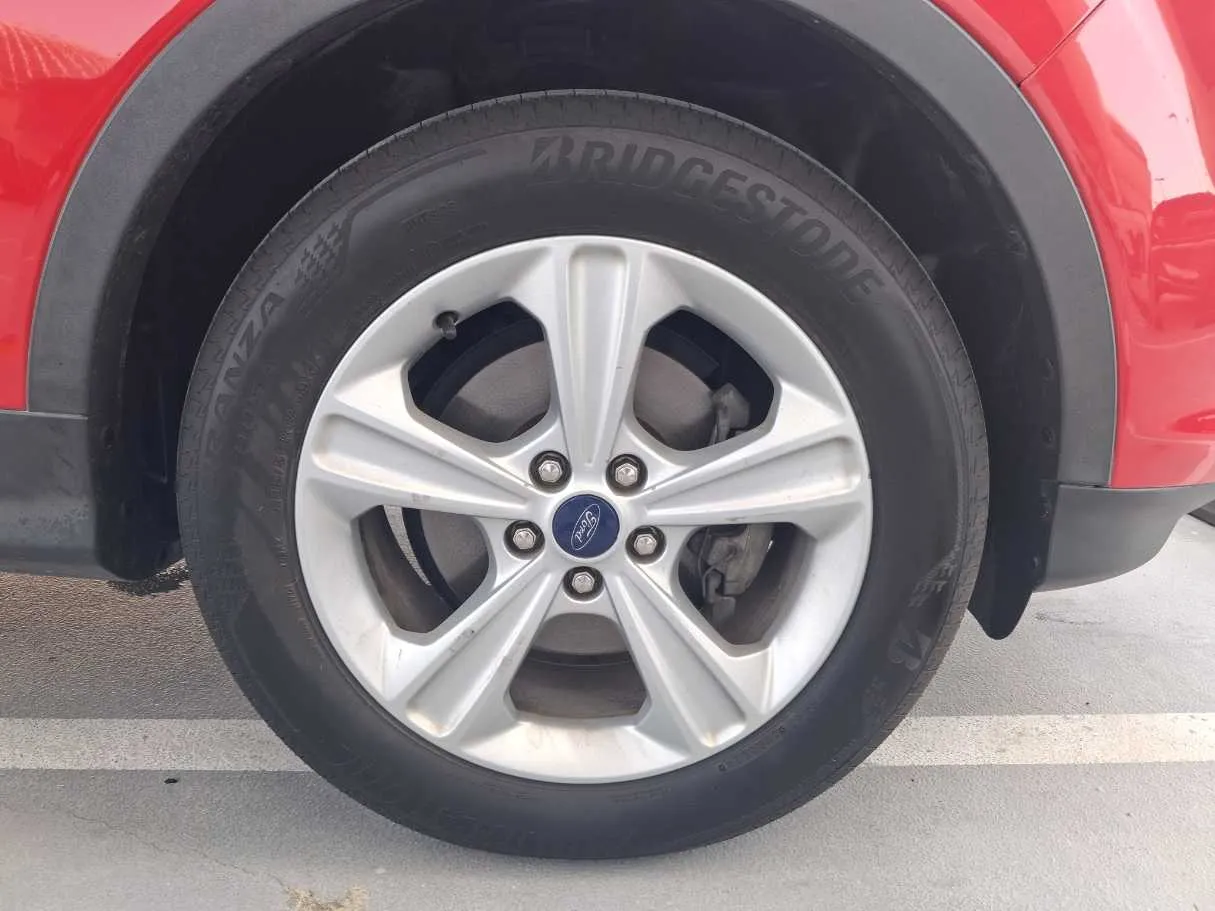 Car image 9