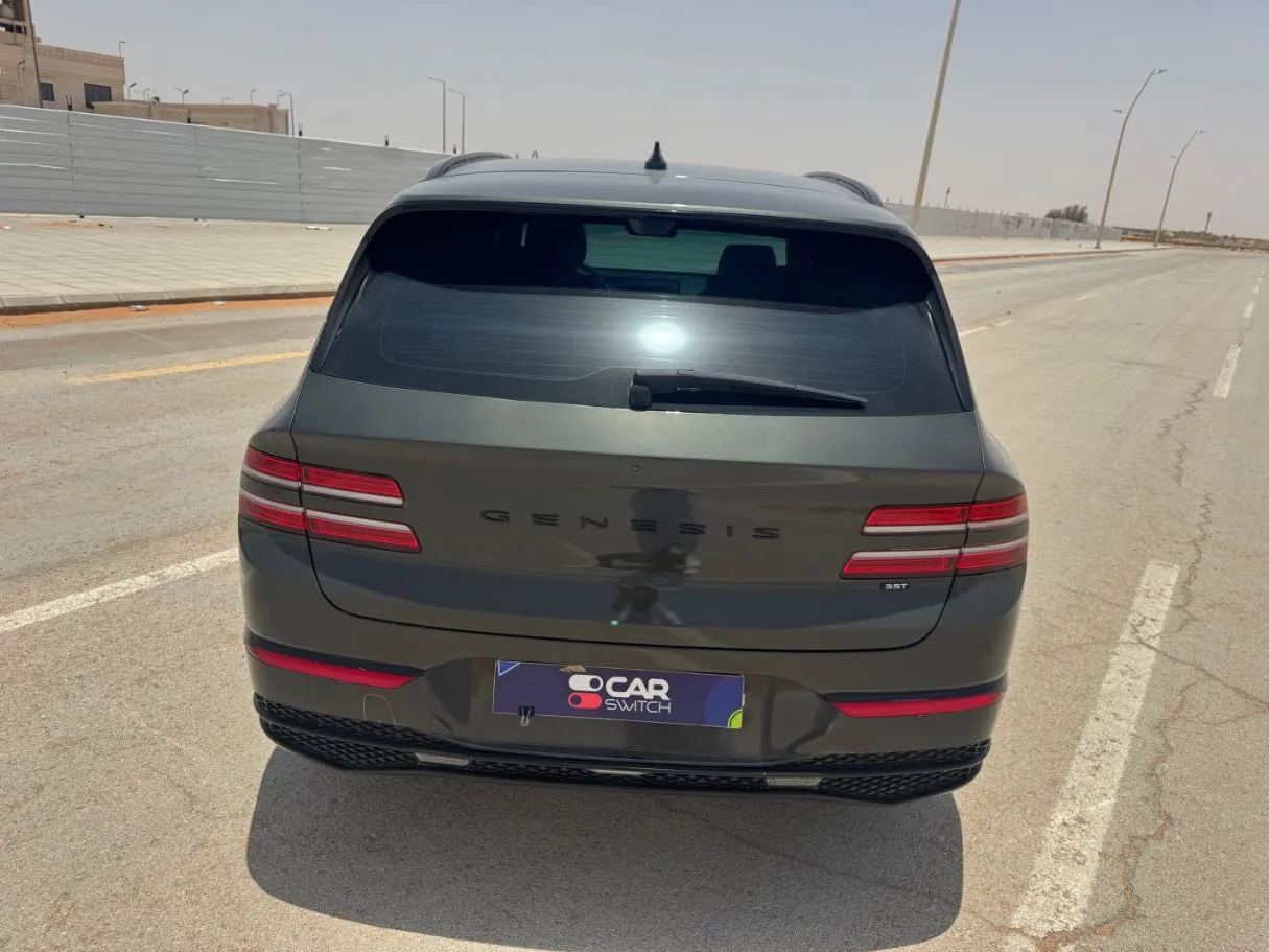 Car image 6