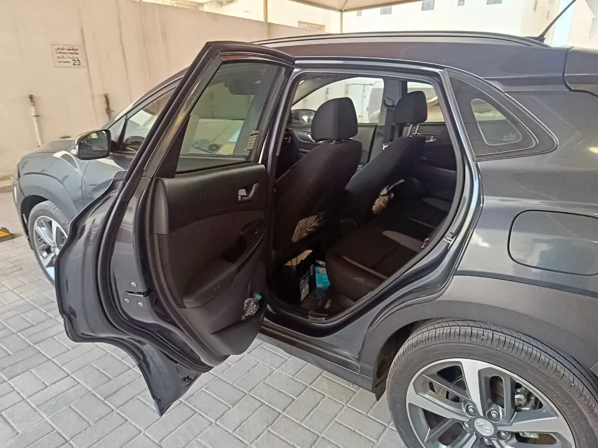 Car image 16