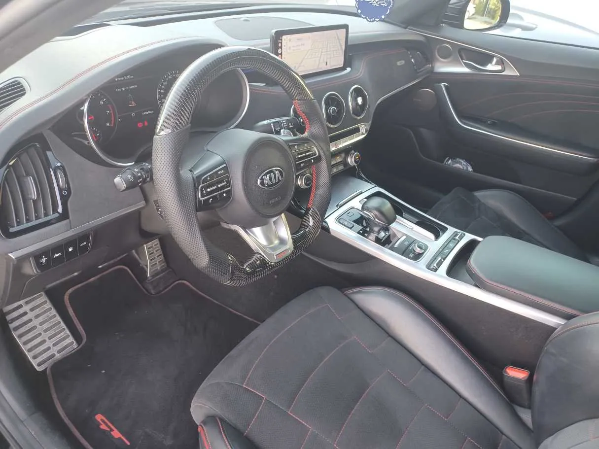 Car image 11