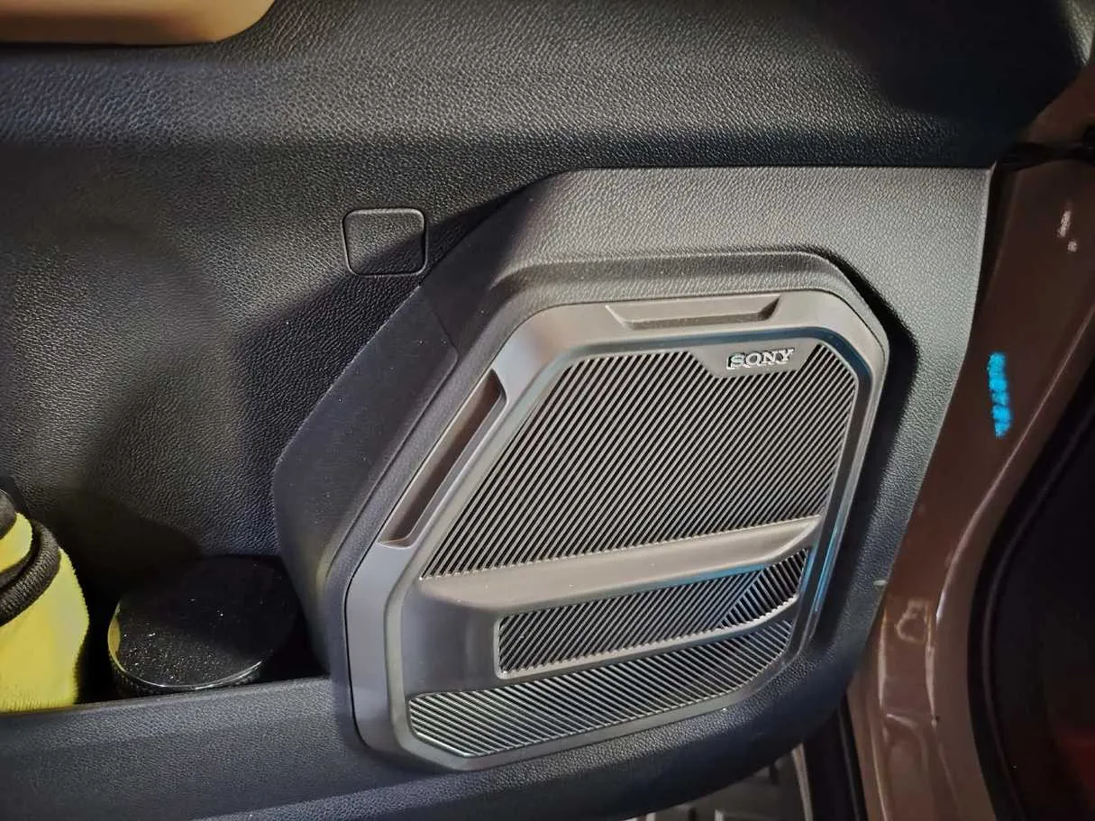 Car image 44