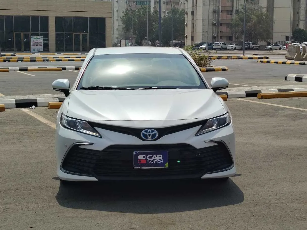 Car image 2