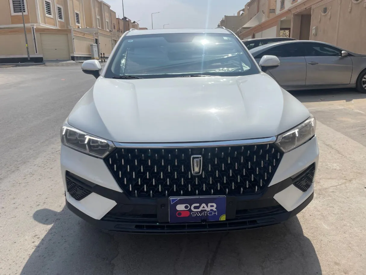 Car image 2