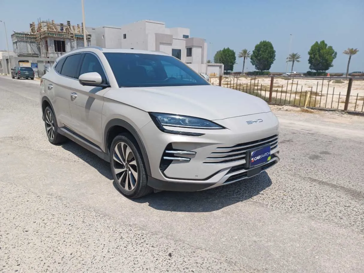 Car image 3