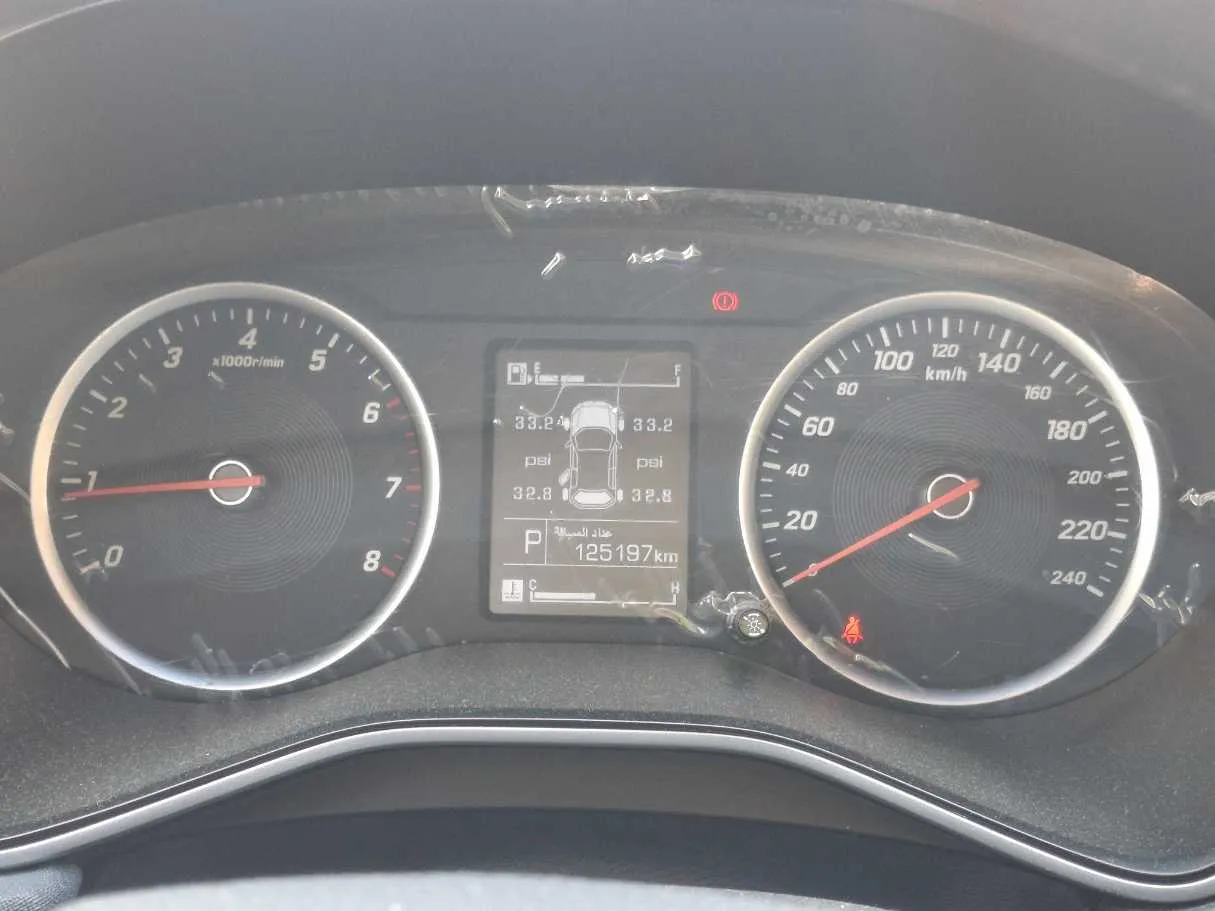 Car image 18