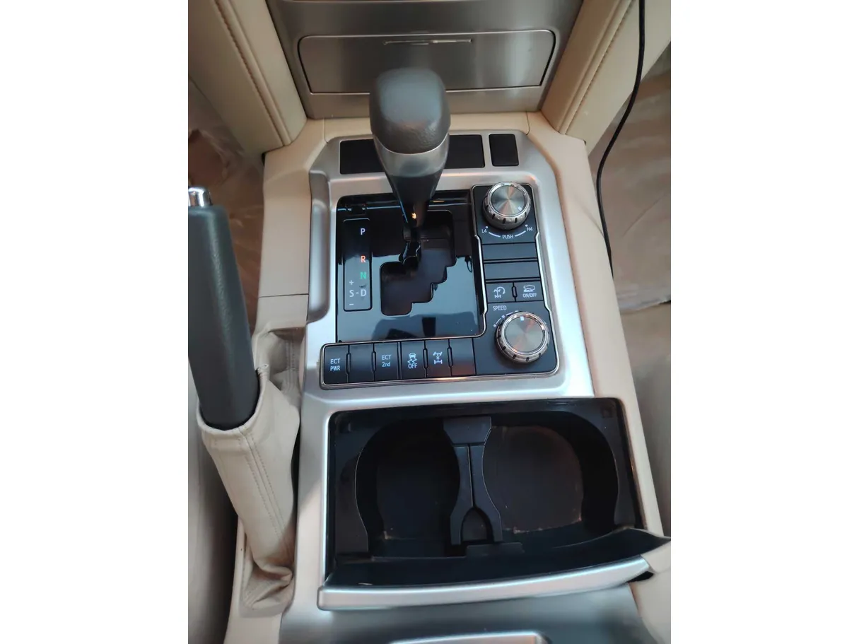 Car image 21