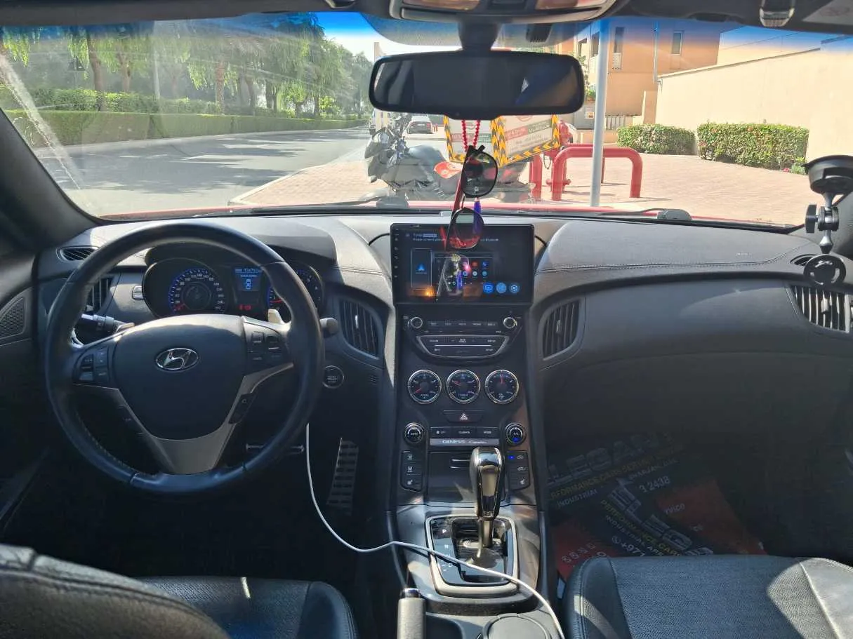 Car image 16